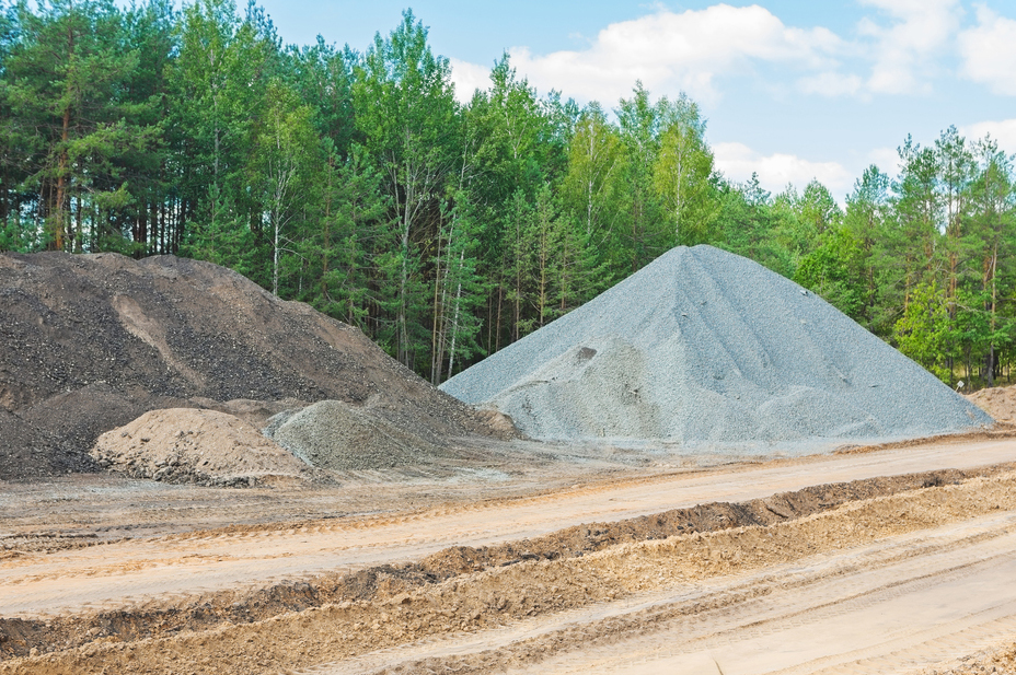 pile of gravel and waste asphalt mixed with sand